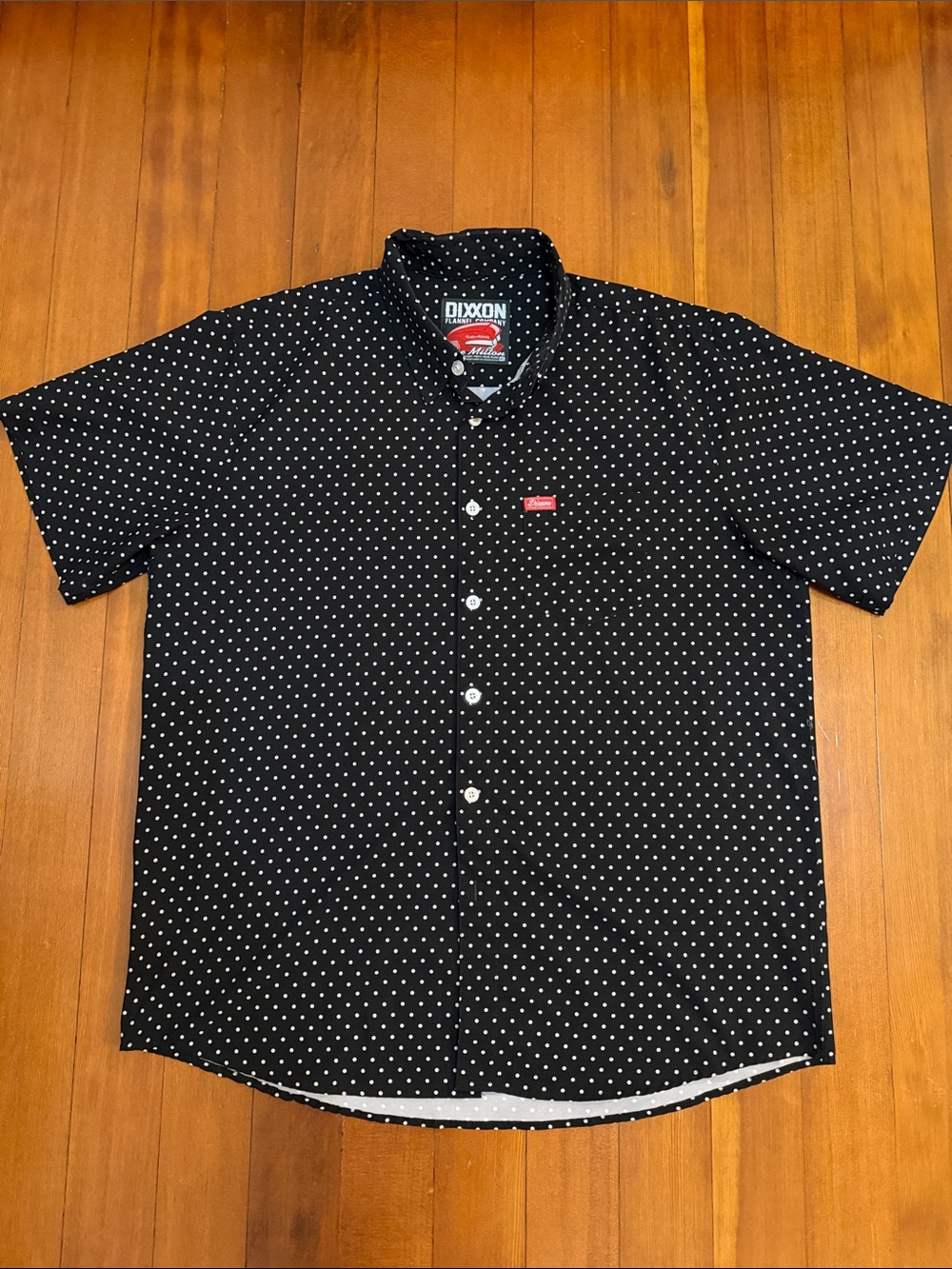 DIXXON Black Short-Sleeve Button-Down Shirt with White Polka Dots